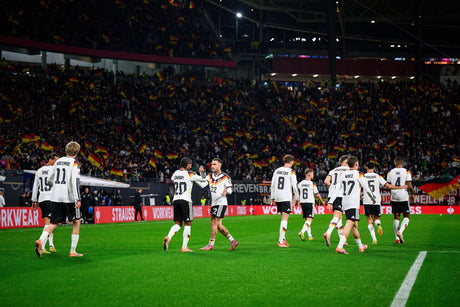 STRAUSS X DFB: DANKE FÜR 15 JAHRE