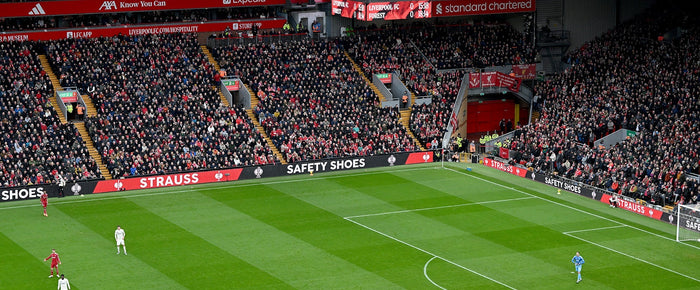 STRAUSS VERKÜNDET PARTNERSCHAFT MIT DREI PREMIER LEAGUE CLUBS