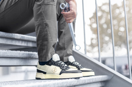 STRAUSS TECH SNEAKER: STREETWEAR TRIFFT PROFI-FUNKTION