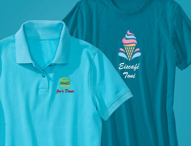 2 Shirts mit Werbeanbringung als Stick und als Druck